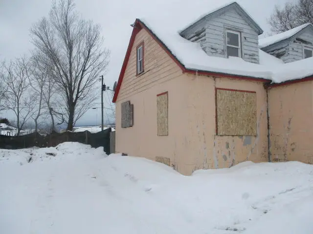 612 N Crystal Avenue, Benton Harbor, MI 49022 - Image #2