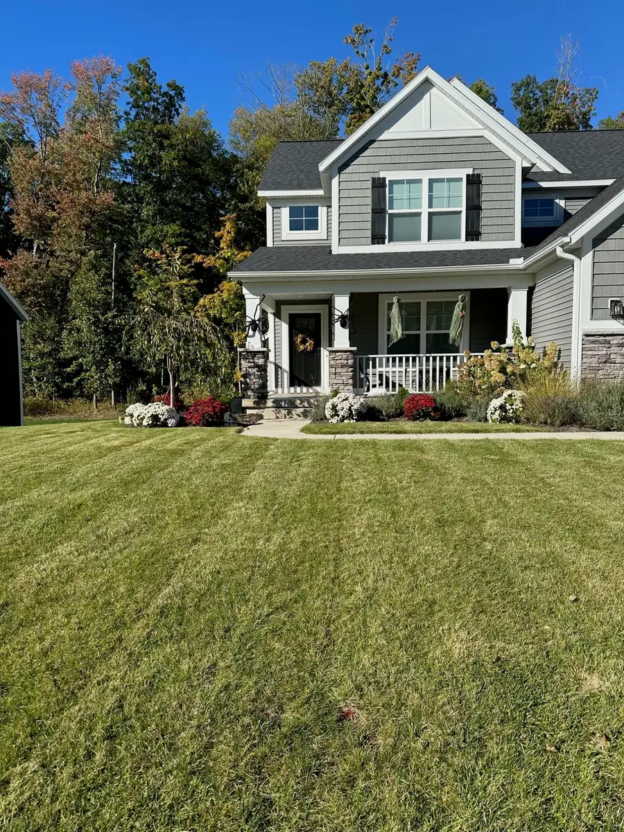 481 Sessions Woods Drive N, Grand Rapids, MI 49534 - Image #2