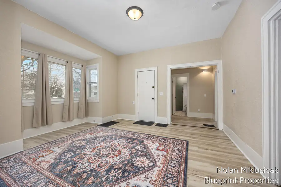 700 Broadway Avenue Nw, Grand Rapids, MI 49504 - Image #3