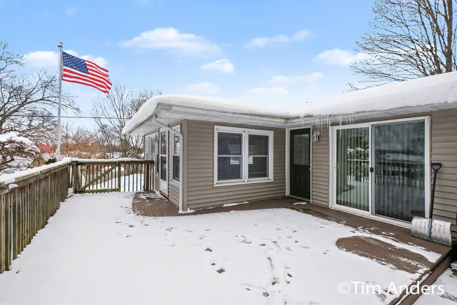 6773 Elmview Avenue Ne, Rockford, MI 49341 - Image #3