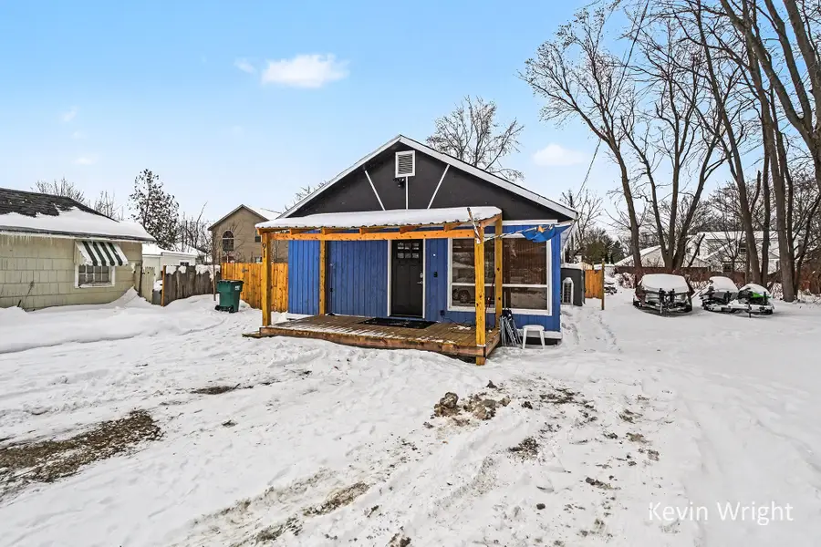 91 2nd Avenue, Norton Shores, MI 49444 - Image #3