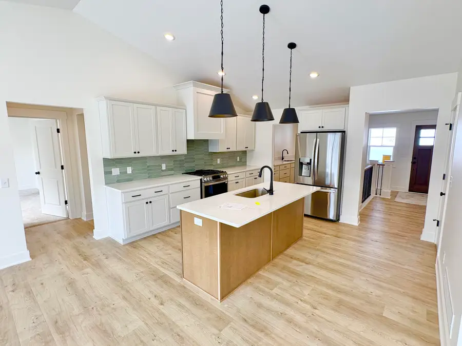 5940 Valley Point Drive Se, Caledonia, MI 49316 - Image #2