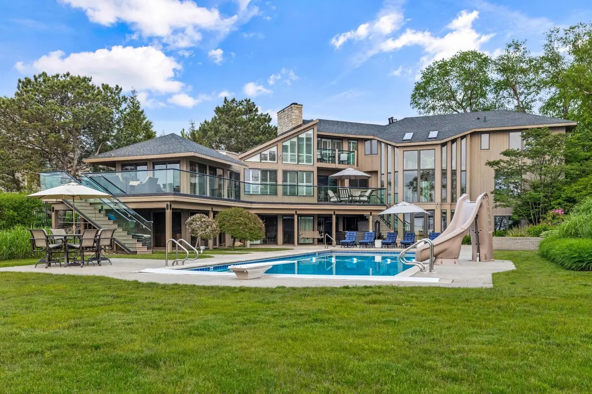 51007 Lake Park Drive, New Buffalo, MI 49117 - Image #1