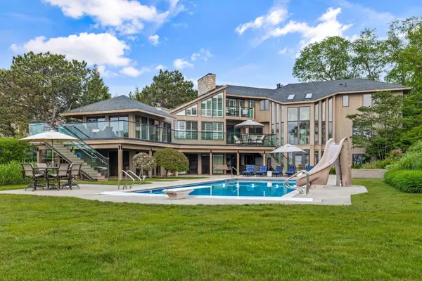 51007 Lake Park Drive, New Buffalo, MI 49117