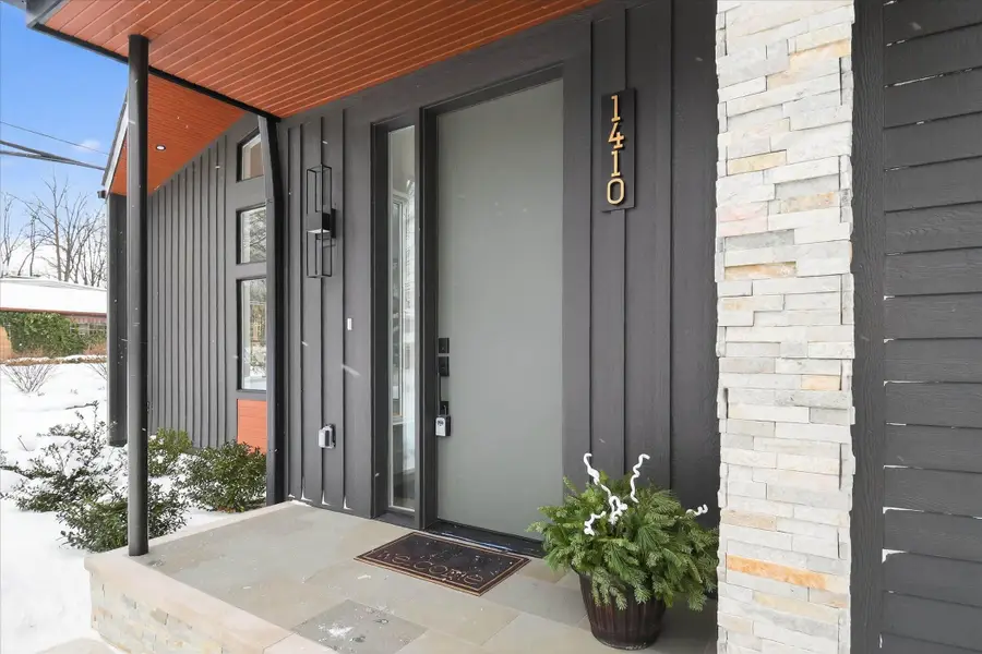 1410 Kearney Road, Ann Arbor, MI 48104 - Image #2