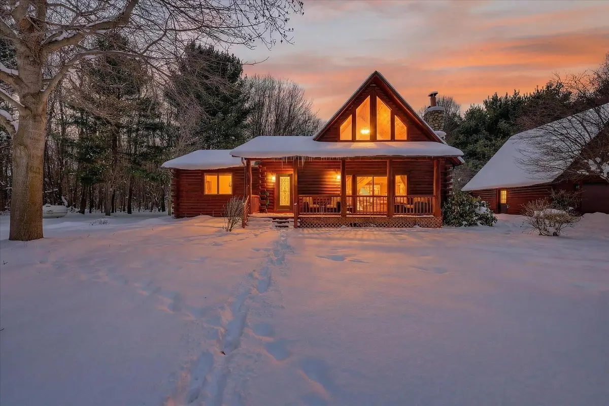 724 Spruce Hollow Drive, Middleville, MI 49333 - Image #1