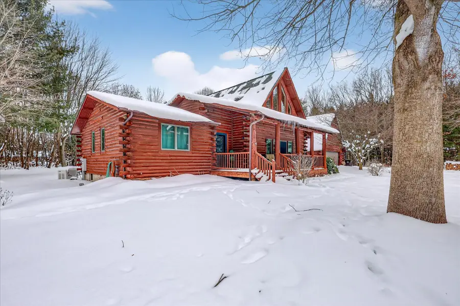 724 Spruce Hollow Drive, Middleville, MI 49333 - Image #2