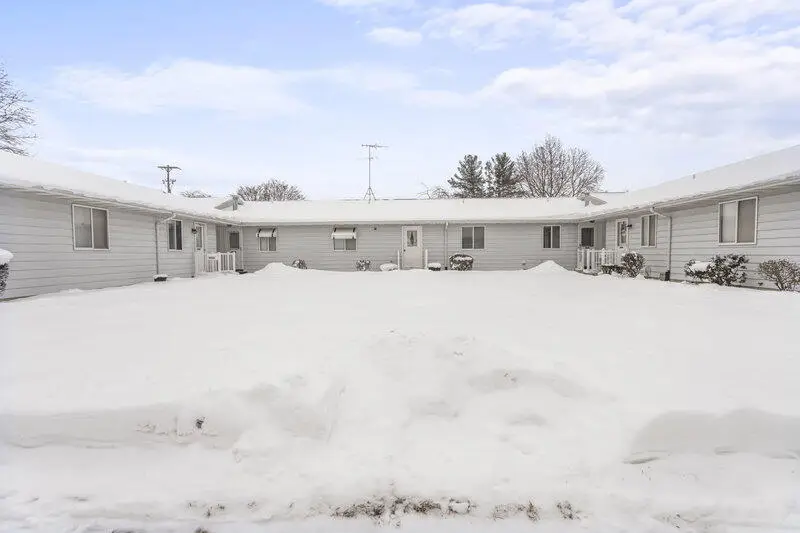 5646 Leisure S Drive Se, Grand Rapids, MI 49548 - Image #3