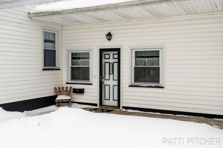 2117 Columbus Avenue, Norton Shores, MI 49441 - Image #3