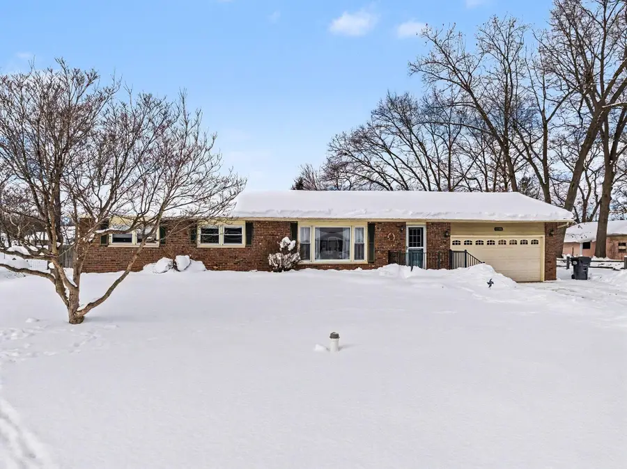 35908 Riverview Drive, Paw Paw, MI 49079 - Image #2