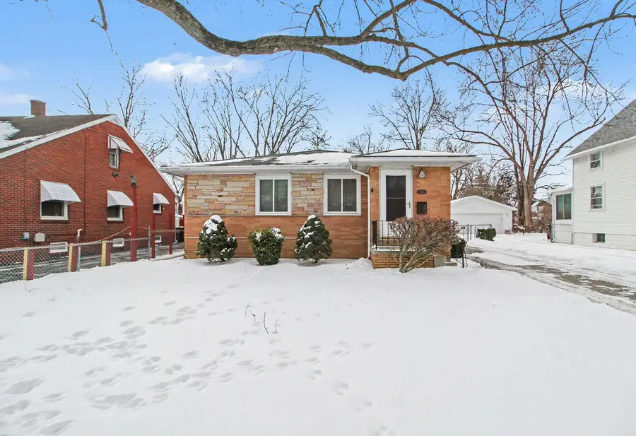 230 E Grove Street, Monroe, MI 48162 - #2