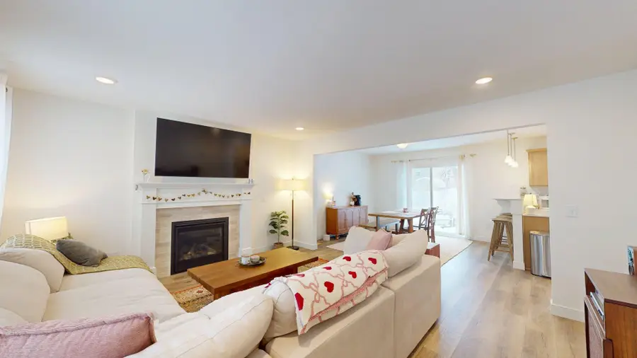 803 Parkwood Drive, Greenville, MI 48838 - Image #2