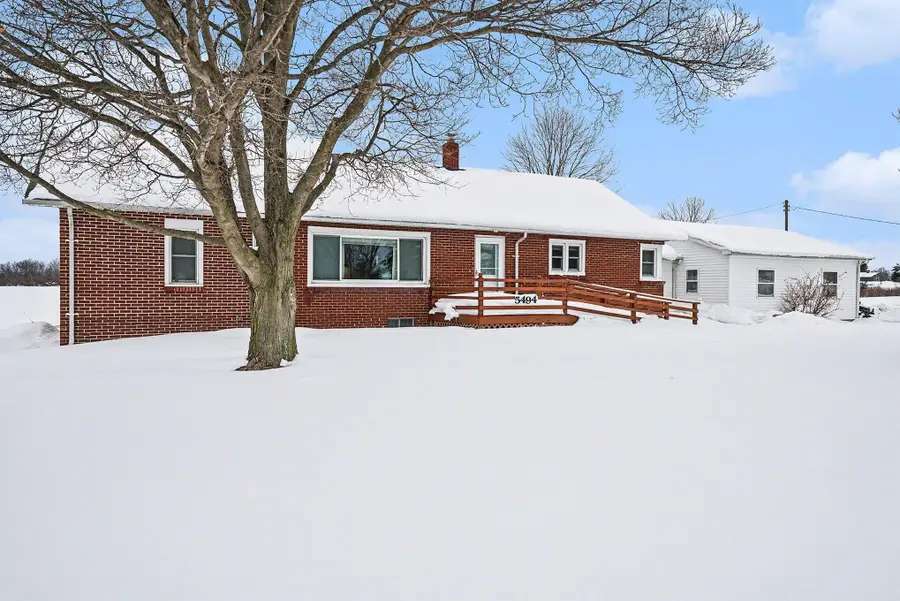 5494 Old Pipestone Road, Eau Claire, MI 49111 - Image #3