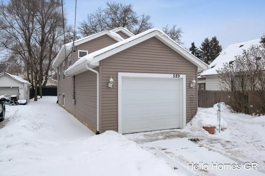 589 34th Street Sw, Wyoming, MI 49509 - Image #3