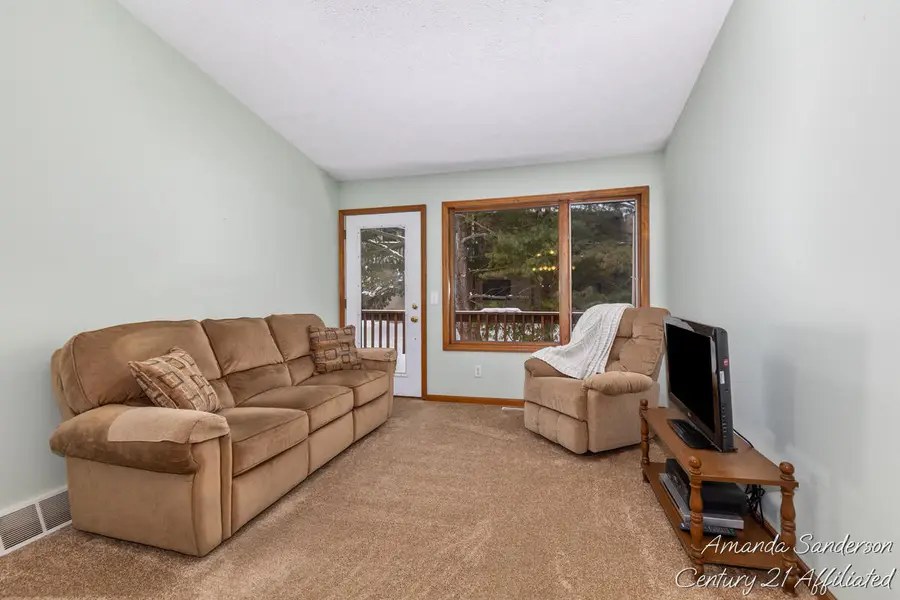 2734 Sandstone Terrace Ne #87, Grand Rapids, MI 49525 - Image #2