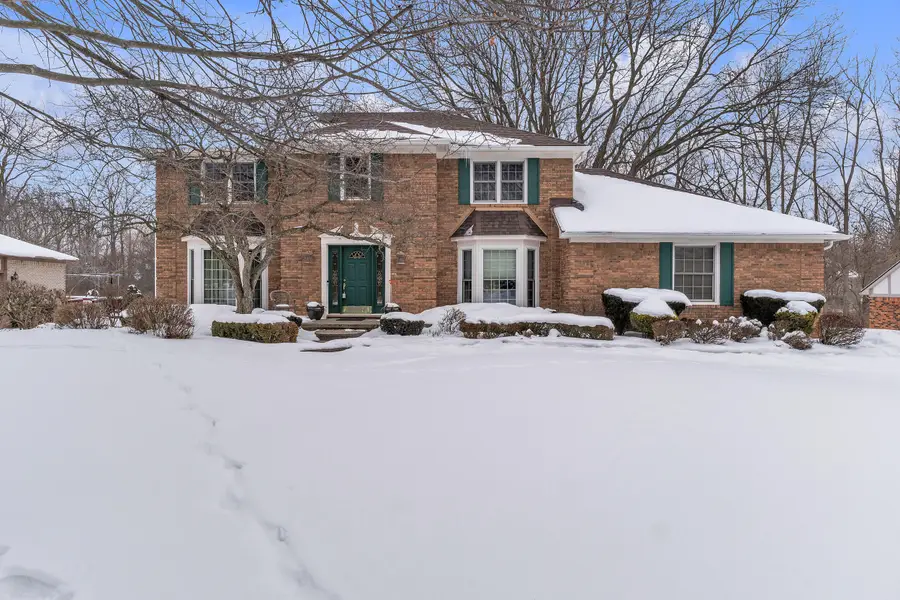22014 Heatheridge Lane, Farmington Hills, MI 48335 - Image #2