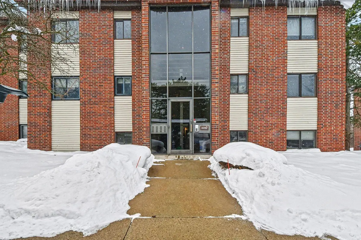 3392 Devonwood Hills Ne #F, Grand Rapids, MI 49525 - Image #1