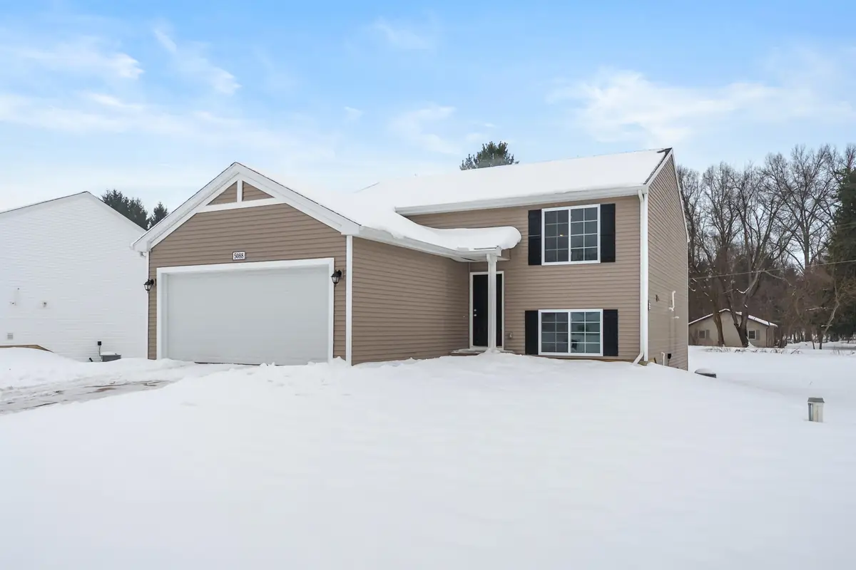 5088 Lake Pines Court, Vicksburg, MI 49097 - Image #1
