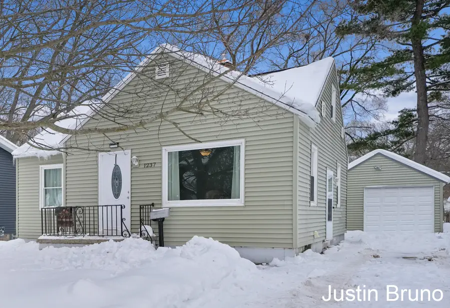 1237 James Avenue, Muskegon, MI 49442 - Image #3