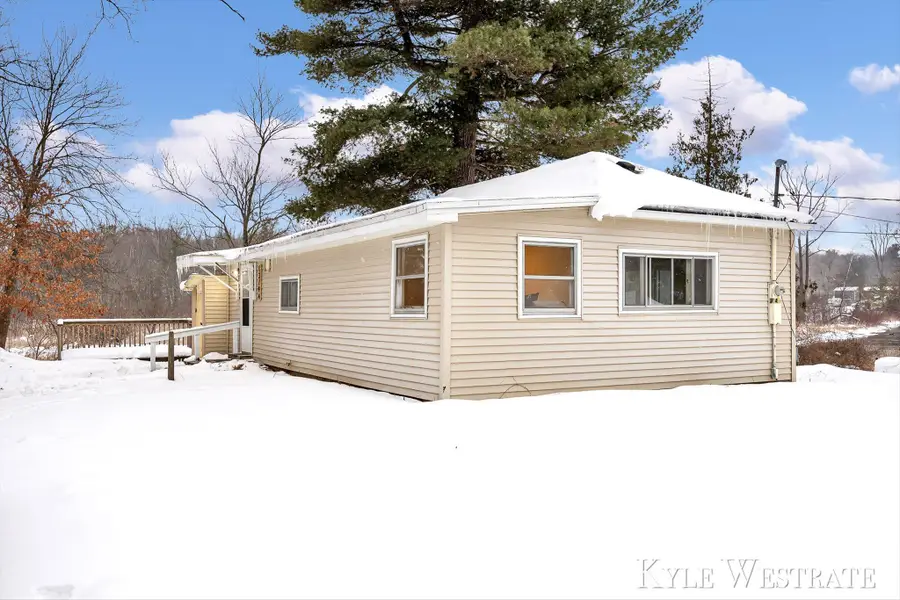 13794 Keiber Road Ne, Greenville, MI 48838 - Image #2