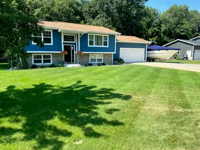 5077 Melmax Street, Norton Shores, MI 49441 - Image #2