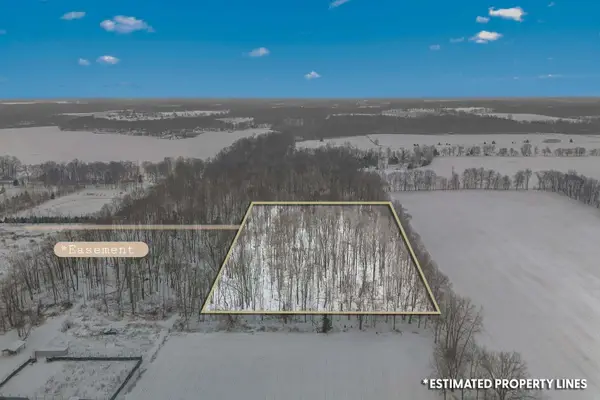 8875 Kellogg Drive, Reading, MI 49274