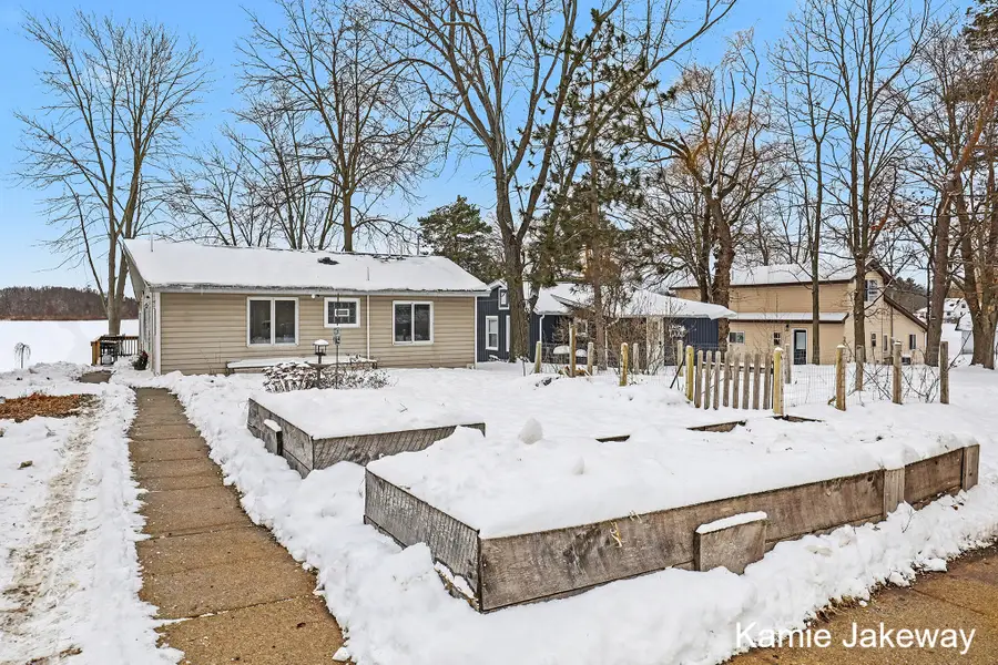 152 W Holland Lake Drive, Sheridan, MI 48884 - Image #2