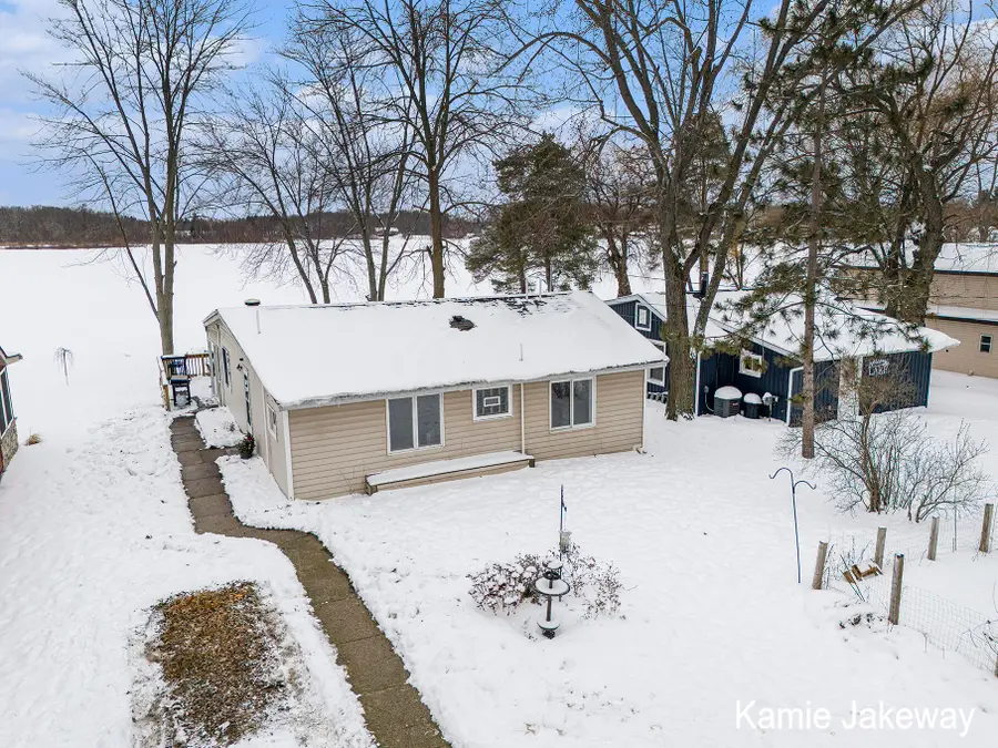 152 W Holland Lake Drive, Sheridan, MI 48884 - Image #3