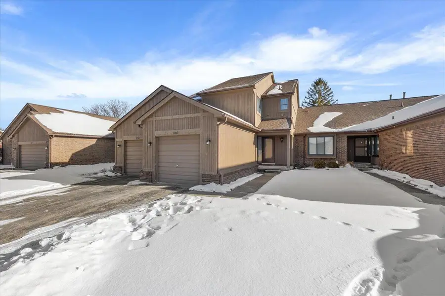 8315 Clay Court, Sterling Heights, MI 48313 - #3