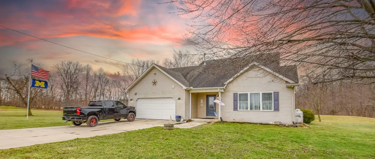 981 Generic Drive, Quincy, MI 49082 - Image #1