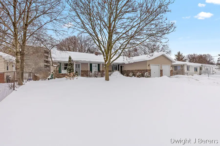 4321-4323 Dawes Court Se, Grand Rapids, MI 49508 - Image #2
