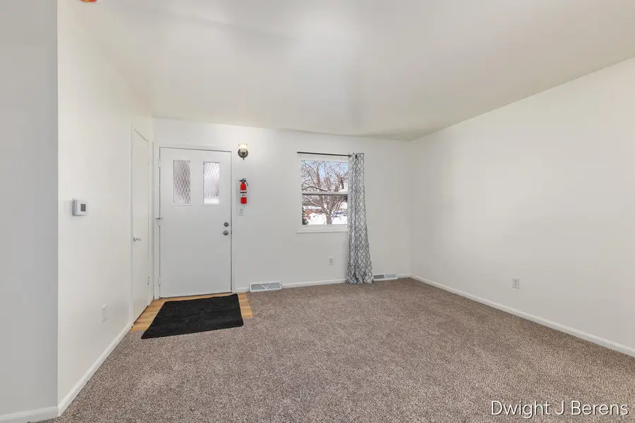 4321-4323 Dawes Court Se, Grand Rapids, MI 49508 - Image #3