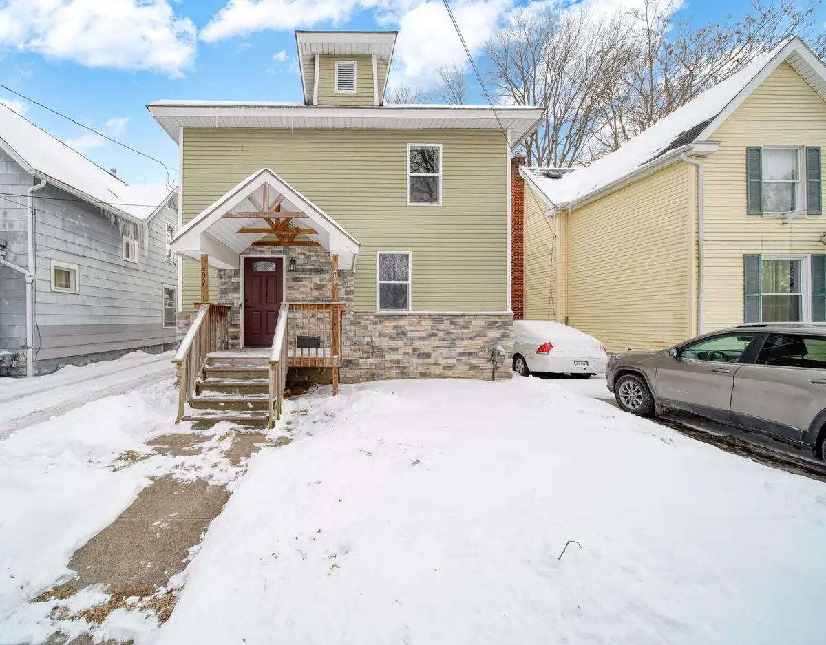 209 N Pleasant Street, Jackson, MI 49202 - Image #1