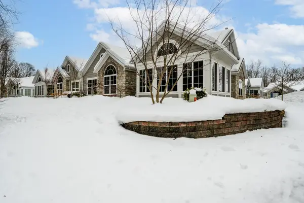 3061 Riverview Lane, Benton Harbor, MI 49022