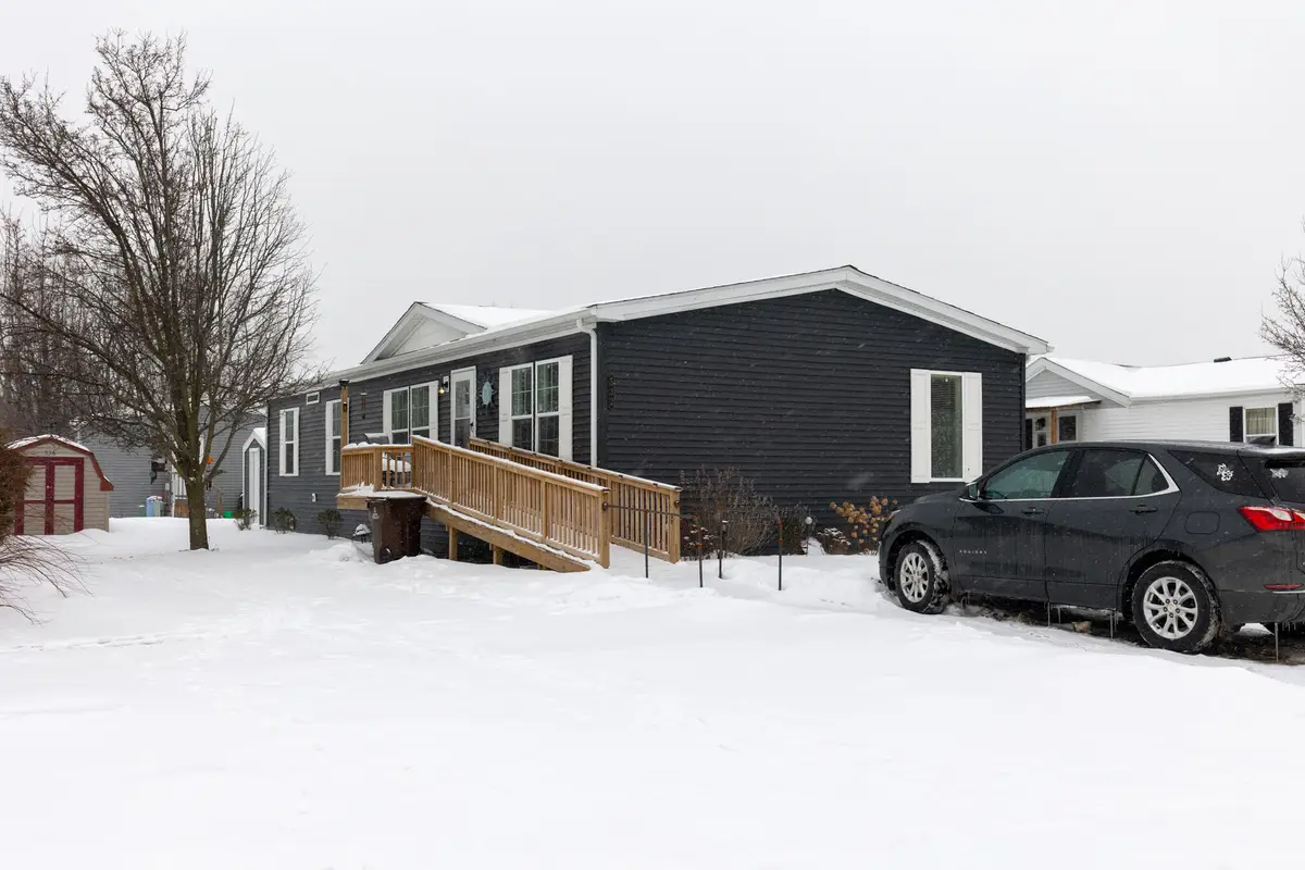 532 Harwood Court, Eaton Rapids, MI 48827 - Image #1