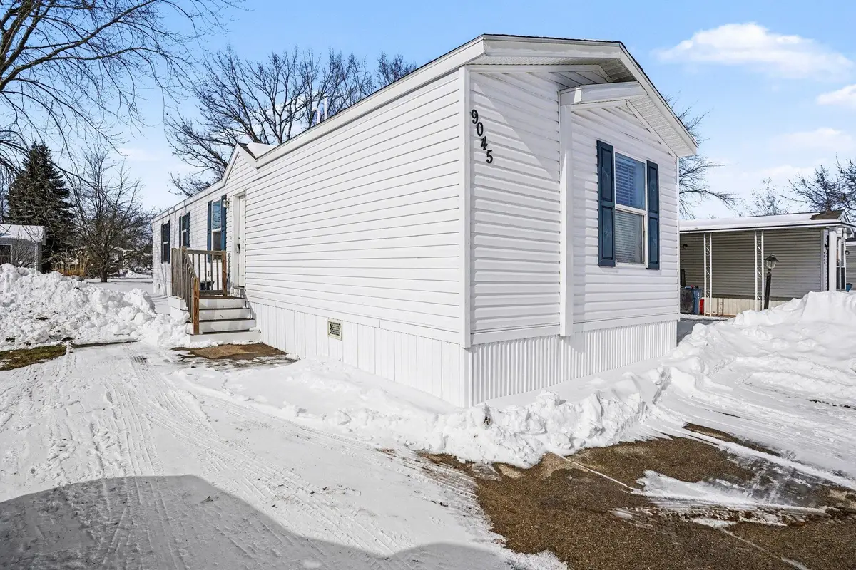 9045 4 Winds Lane W, West Olive, MI 49460 - Image #1