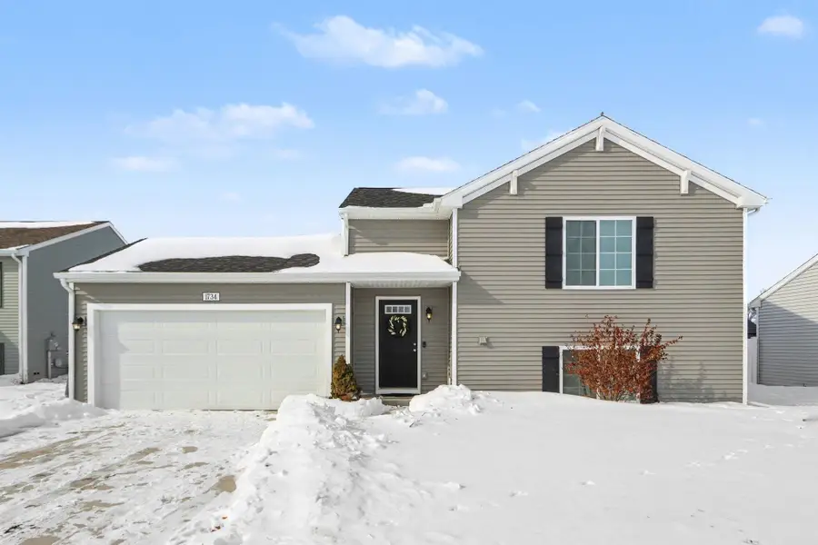 1734 Burr Pond Lane, Vicksburg, MI 49097 - Image #2