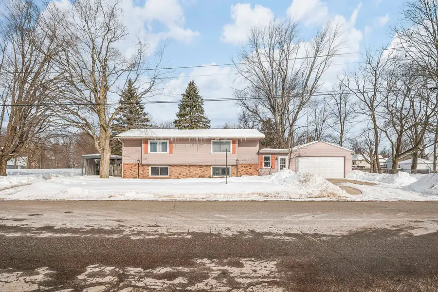 125 S Cayuga Street, Buchanan, MI 49107 - Image #2