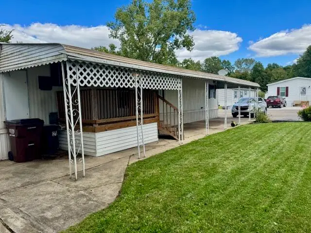 210 Sugarbush Lane, Van Buren Township, MI 48111 - Image #2