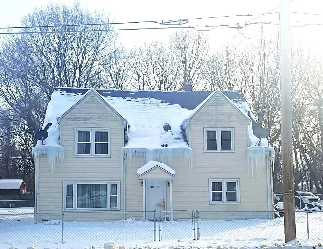 1636 E Britain Avenue, Benton Harbor, MI 49022 - Image #1