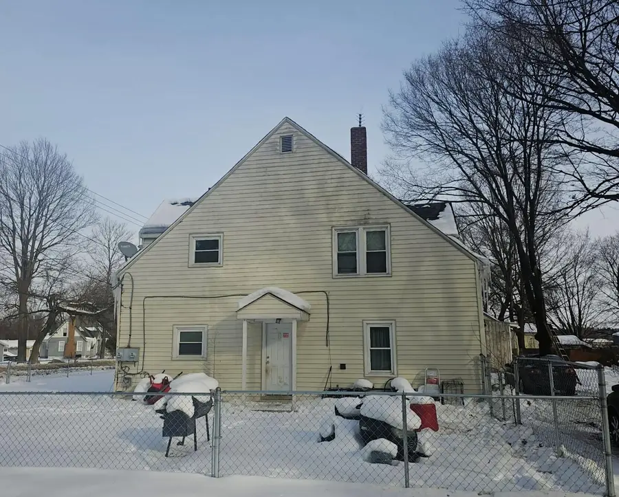 1636 E Britain Avenue, Benton Harbor, MI 49022 - Image #2