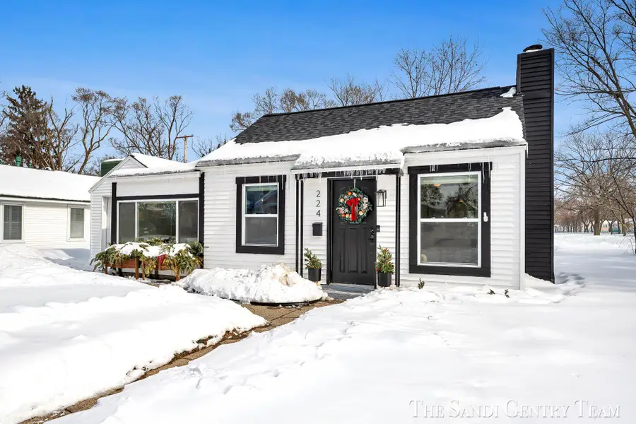 224 S Griffin Street, Grand Haven, MI 49417 - Image #2