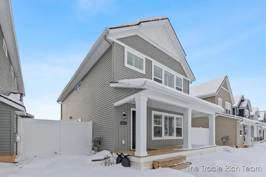 6634 N Square Lane, Rockford, MI 49341 - Image #3