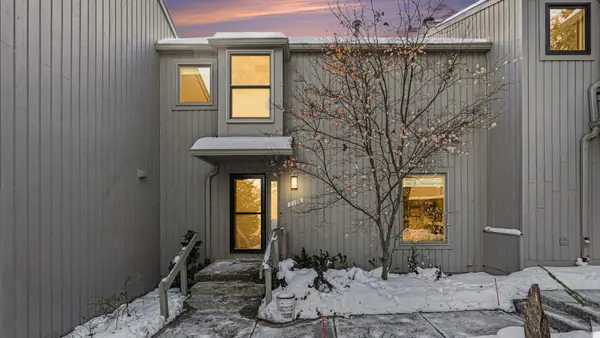 2176 Overlook Court, Ann Arbor, MI 48103