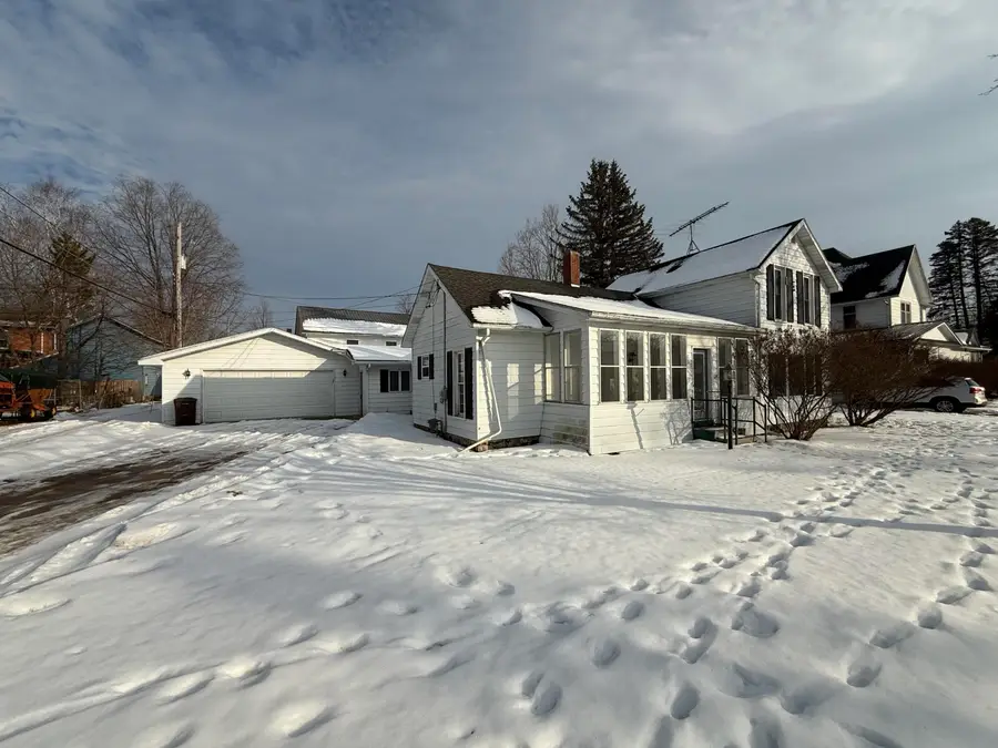 210 N Queen Street, Nashville, MI 49073 - Image #2