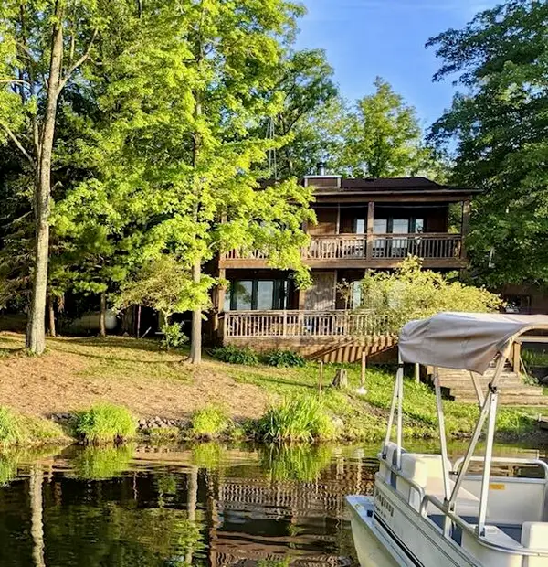 275 Negaunee Lake Drive, Evart, MI 49631