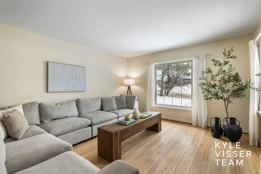 849 Maxwell Avenue Se, East Grand Rapids, MI 49506 - #3