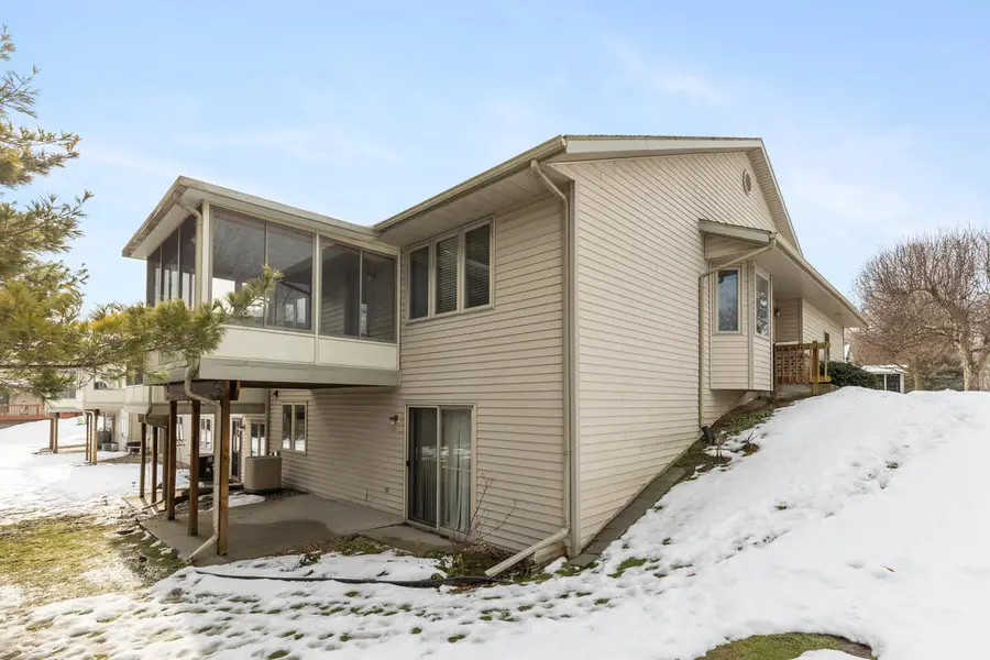 998 Country Gardens Drive Nw, Grand Rapids, MI 49534 - #3