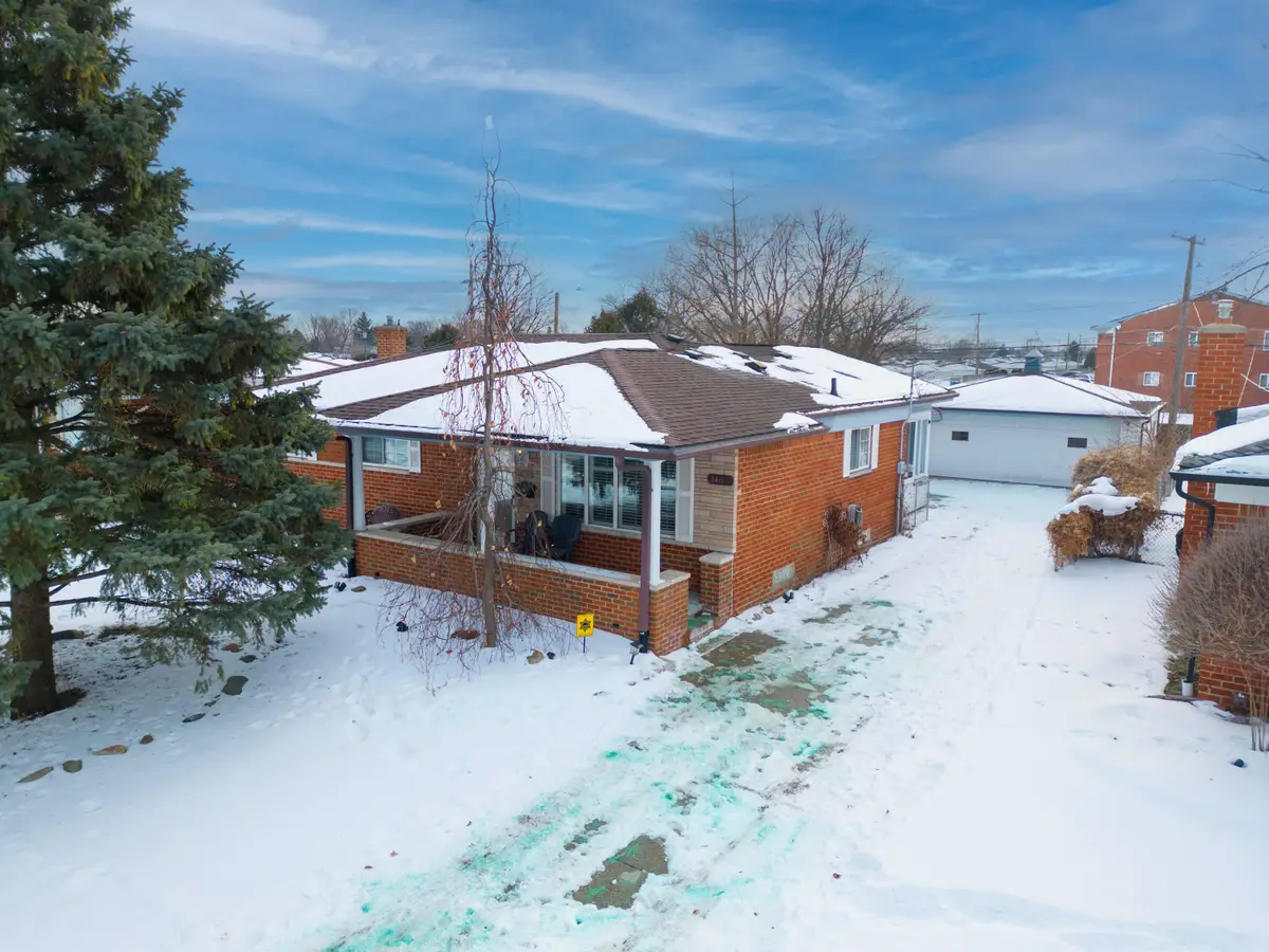 34617 Greentrees Road, Sterling Heights, MI 48312 - #1