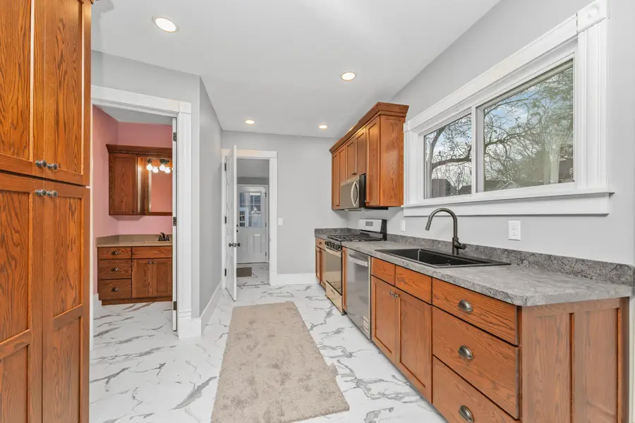 218 S Oliver Street, Charlotte, MI 48813 - #3